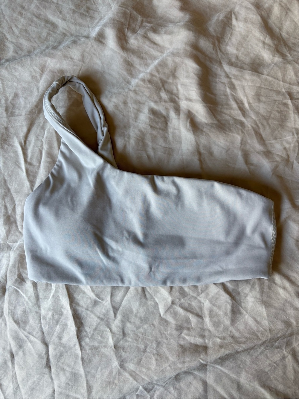 aerie One-Shoulder Sports Bra in Off White